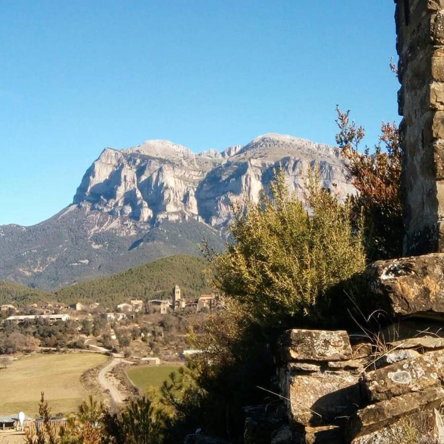 Apartamentos Pirineos Ordesa El Pueyo de Araguás Buitenkant foto