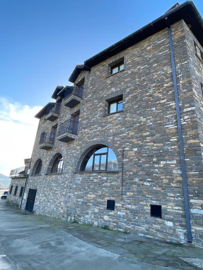 Apartamentos Pirineos Ordesa El Pueyo de Araguás Buitenkant foto