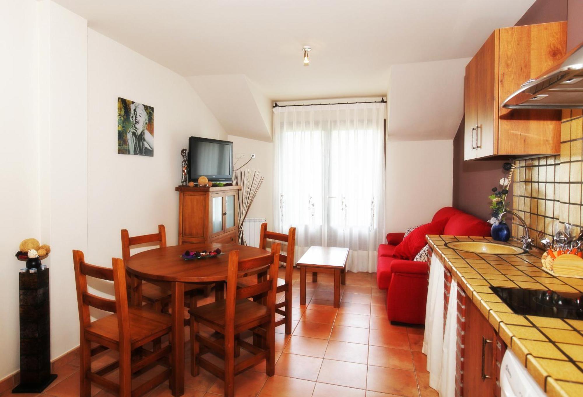 Apartamentos Pirineos Ordesa El Pueyo de Araguás Buitenkant foto