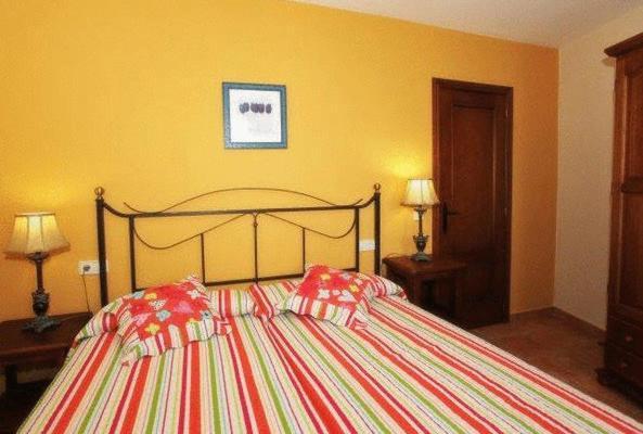 Apartamentos Pirineos Ordesa El Pueyo de Araguás Buitenkant foto